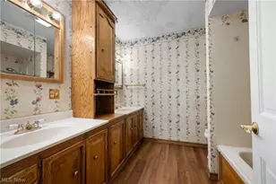568 W Nimisila Rd, Akron, OH 44319 - Photo 18