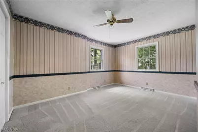 568 W Nimisila Road, Akron, OH 44319 - Photo 32