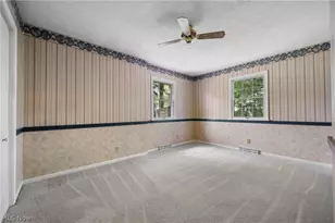 568 W Nimisila Rd, Akron, OH 44319 - Photo 32