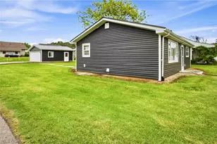 289 Elm St, Duncan Falls, OH 43734 - Photo 30
