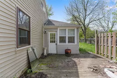 23804 Blackburn Road, Oakwood, OH 44146 - Photo 4