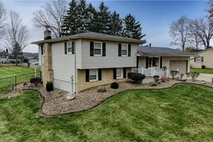 5686 Darletta St SW, Navarre, OH 44662 - Photo 2