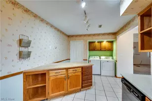 3660 Logan Cir, Akron, OH 44319 - Photo 2