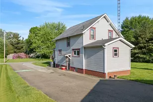 13638 Morgan St, Alliance, OH 44601 - Photo 8