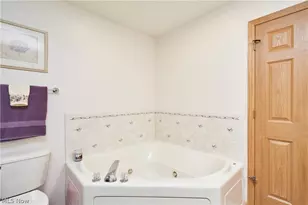 995 Bristol Dr, Akron, OH 44312 - Photo 14