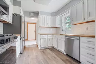 4160 Columbia Rd, North Olmsted, OH 44070 - Photo 2
