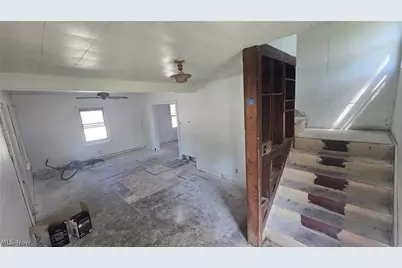 4729 Prospect Street E, Mantua, OH 44255 - Photo 2