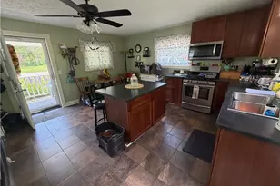 151 Pine St, Leetonia, OH 44431 - Photo 12