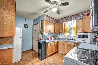 1815 Walden Avenue NW, Canton, OH 44709 - Photo 10
