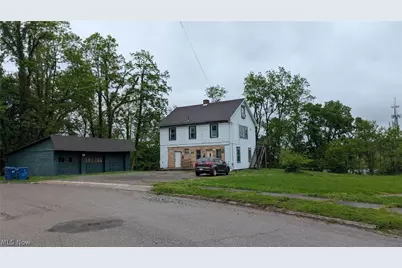 133 Parkway Street, Struthers, OH 44471 - Photo 2