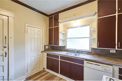 227 S Balch Street, Akron, OH 44302 - Photo 14