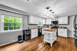 16561 N White Oaks Dr, Strongsville, OH 44136 - Photo 16