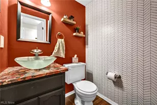 16561 N White Oaks Dr, Strongsville, OH 44136 - Photo 24