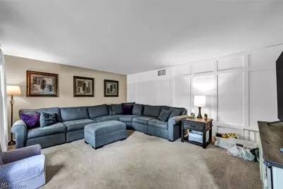 16561 N White Oaks Drive, Strongsville, OH 44136 - Photo 8