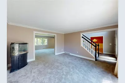 8166 Washington Avenue, North Royalton, OH 44133 - Photo 4
