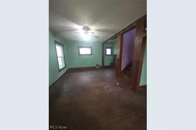 105 W Ely Street, Alliance, OH 44601 - Photo 8
