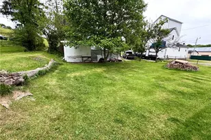 126 S Sugar St, St Clairsville, OH 43950 - Photo 4