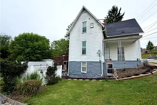 126 S Sugar St, St Clairsville, OH 43950 - Photo 2