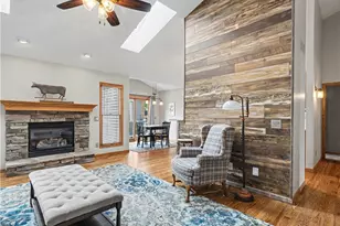 568 Breiton Cir, Barberton, OH 44203 - Photo 4