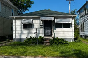 990 E 129th St, Loveland, OH 44108 - Photo 1