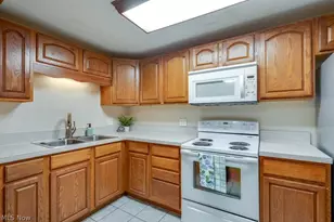 216 Moore Rd, Avon Lake, OH 44012 - Photo 8