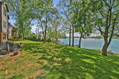 1819 Harbour Circle NW, Canton, OH 44708 - Photo 10