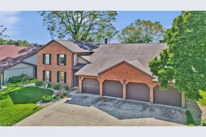 1819 Harbour Circle NW, Canton, OH 44708 - Photo 4