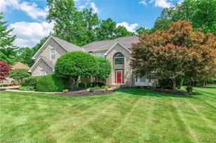 6424 Oak Point Estates, Lorain, OH 44053 - Photo 2