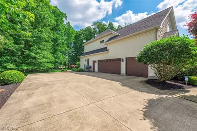6424 Oak Point Estates, Lorain, OH 44053 - Photo 48