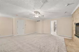 6424 Oak Point Estates, Lorain, OH 44053 - Photo 22