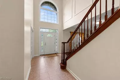 6424 Oak Point Estates, Lorain, OH 44053 - Photo 4