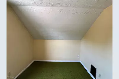 2113 11th Street SW, Akron, OH 44314 - Photo 22
