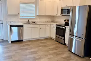 677 Crossings Ln, Akron, OH 44320 - Photo 10