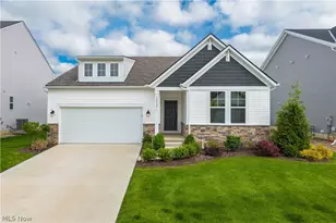 36732 Appian Wy, North Ridgeville, OH 44039 - Photo 2