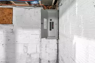 840 Work Dr, Akron, OH 44320 - Photo 40