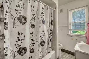 15812 Grant Ave, Maple Heights, OH 44137 - Photo 18