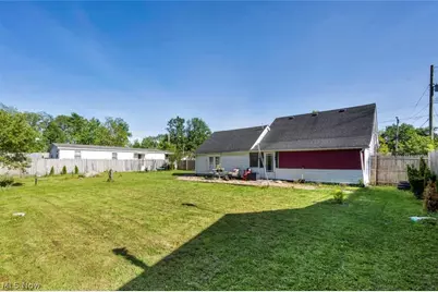 40622 Carlisle Avenue, Elyria, OH 44035 - Photo 2