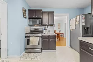 154 Yonker St, Barberton, OH 44203 - Photo 12