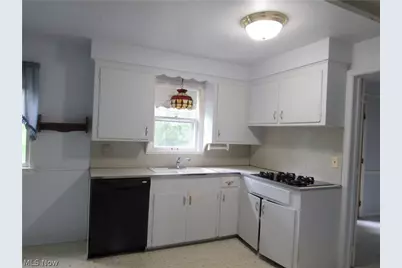 4946 Fairlawn Road, Lyndhurst, OH 44124 - Photo 8