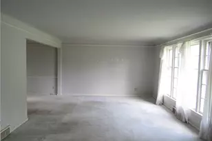 4946 Fairlawn Rd, Lyndhurst, OH 44124 - Photo 2