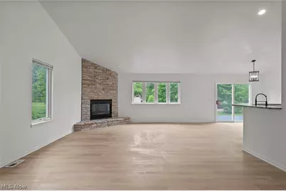 710 Erie Road, Eastlake, OH 44095 - Photo 8