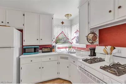 4085 W 58th Street, Loveland, OH 44144 - Photo 8