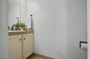 1565 Windrow Ln, Grandview Heights, OH 44147 - Photo 22