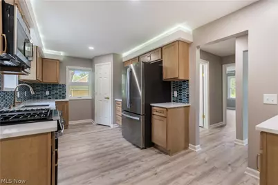 2607 Lakeside Avenue NW, Canton, OH 44708 - Photo 12