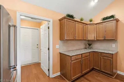 625 Crossings Circle, Tallmadge, OH 44278 - Photo 14