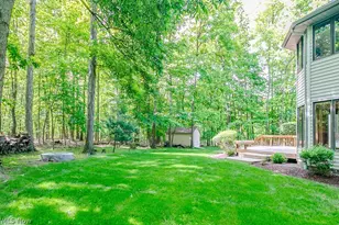 9323 Regency Woods Dr, Kirtland, OH 44094 - Photo 10