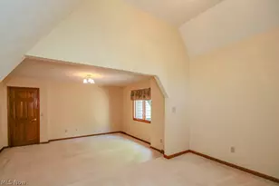 9323 Regency Woods Dr, Kirtland, OH 44094 - Photo 40
