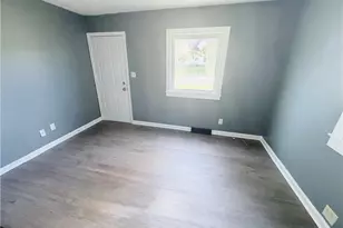 978 Kelly Ave, Akron, OH 44306 - Photo 6