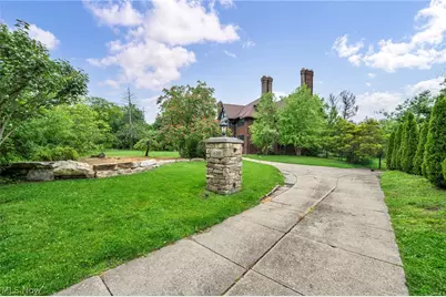16310 S Woodland Road, Huber Heights, OH 44120 - Photo 4