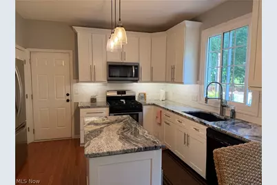 19465 Blue Spruce Drive, Strongsville, OH 44149 - Photo 10